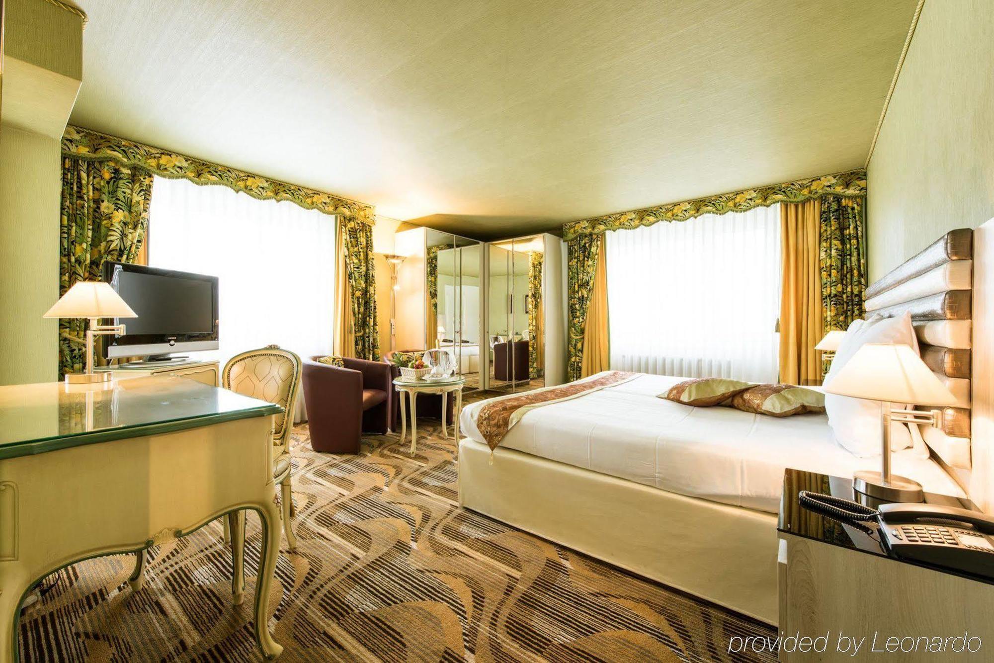 Posthotel Holiday Villa อาโรซา ภายนอก รูปภาพ